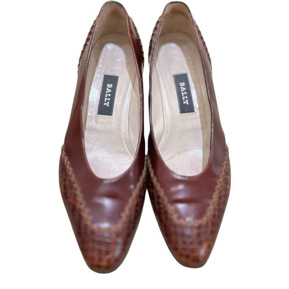 Vtg ‘90s Bally cognac Brown Leather & croc embossed slip on 2 in heel pumps 7.5 - Picture 2 of 11